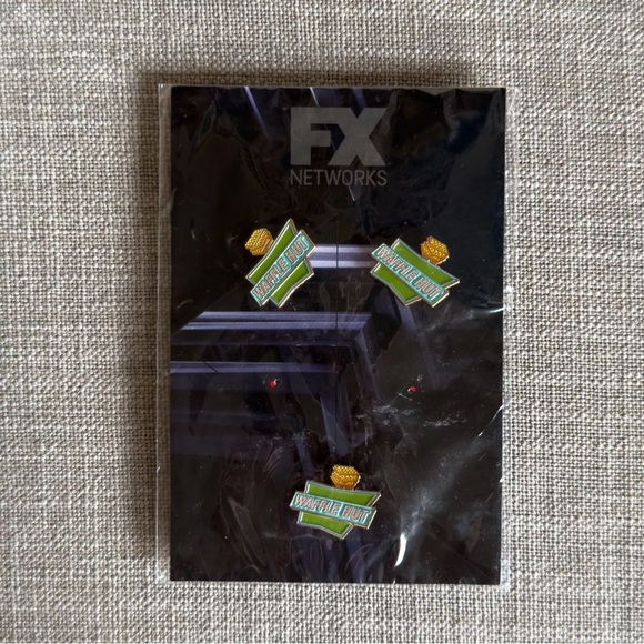 Brand New Fargo Waffle Hut SDCC 2015 Pins Promo San Diego Comic Con FX Networks - Picture 3 of 7